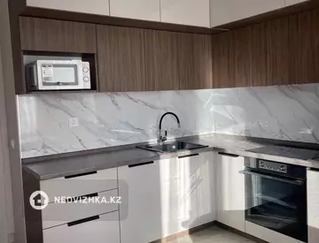 1-комнатная квартира, этаж 3 из 9, 36 м², На длительный срок, миниатюра 1