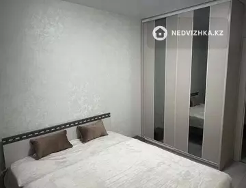 1-комнатная квартира, этаж 3 из 9, 36 м², На длительный срок, миниатюра 4