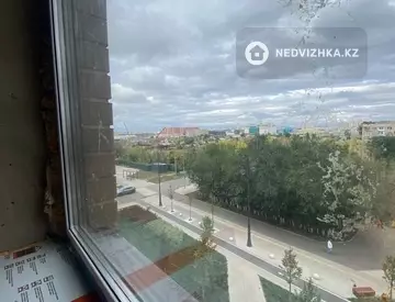 3-комнатная квартира, этаж 4 из 9, 104 м², миниатюра 2