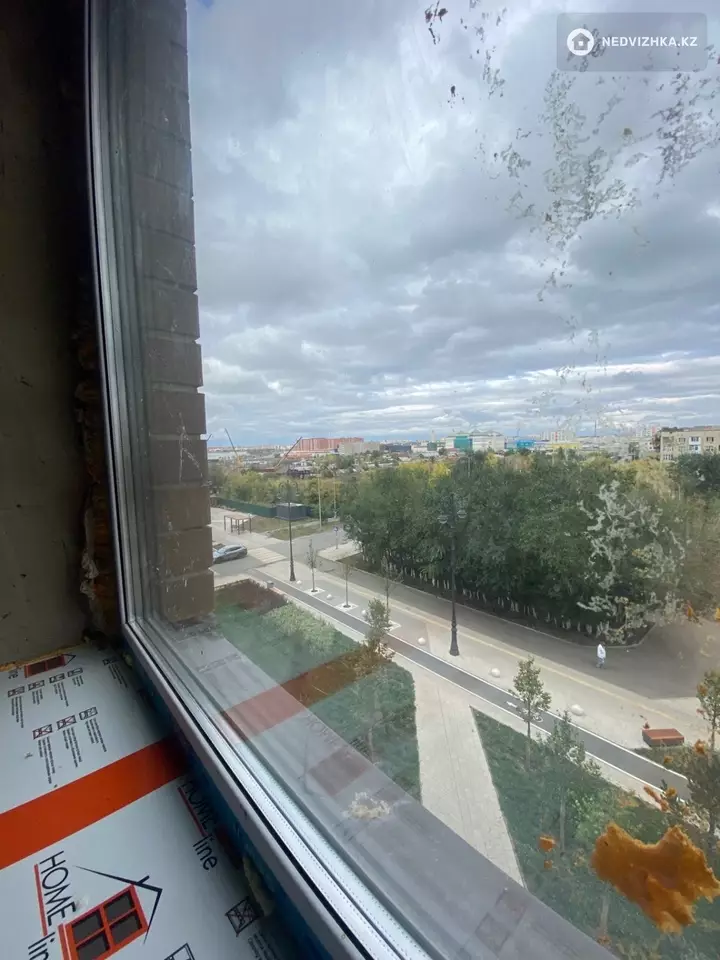 3-комнатная квартира, этаж 4 из 9, 104 м², фотография 2