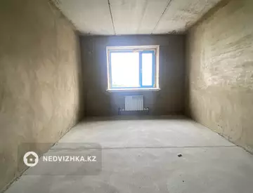 3-комнатная квартира, этаж 4 из 9, 104 м², миниатюра 3