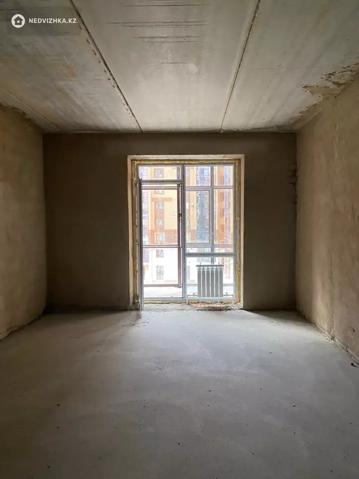 3-комнатная квартира, этаж 4 из 9, 104 м², фотография 4