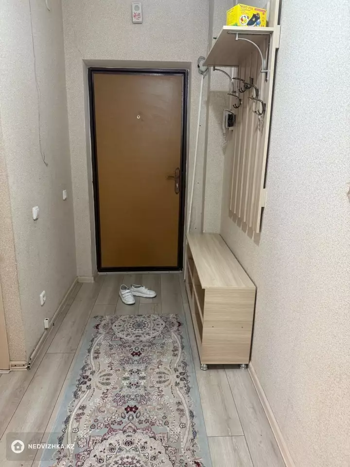 2-комнатная квартира, этаж 1 из 7, 65 м², фотография 3