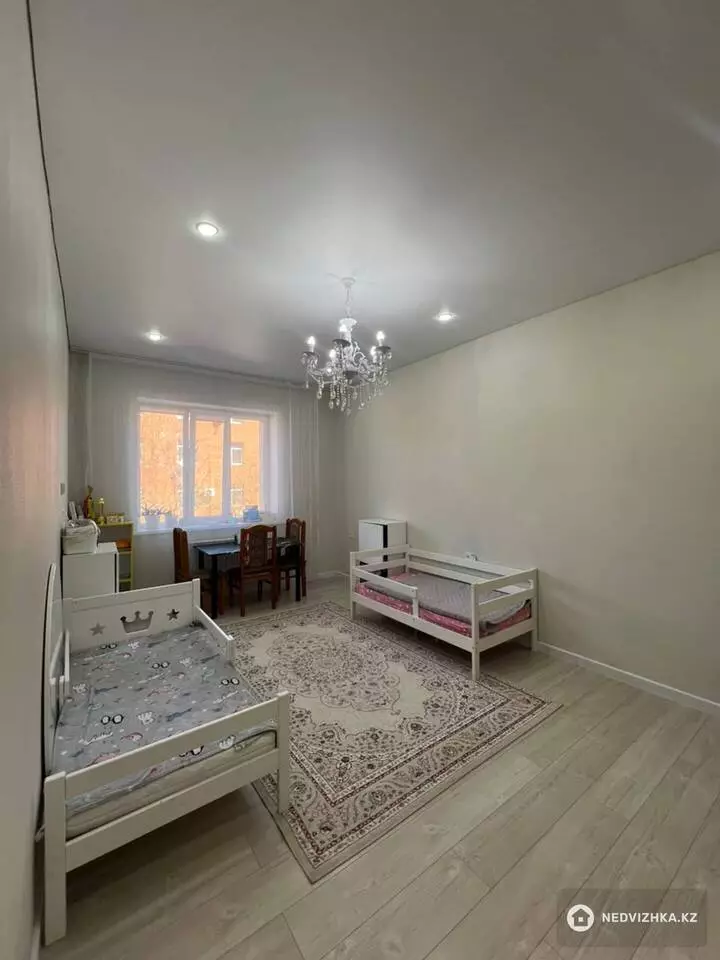 3-комнатная квартира, этаж 2 из 5, 85 м², фотография 4