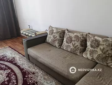2-комнатная квартира, этаж 4 из 5, 58 м², На длительный срок