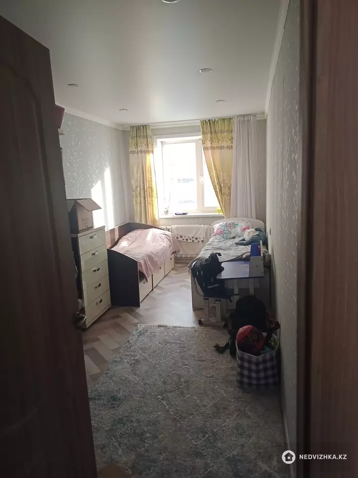 3-комнатная квартира, этаж 5 из 5, 58 м², фотография 2