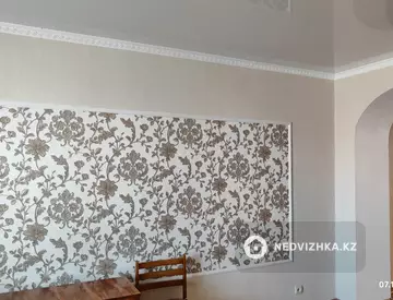 2-комнатная квартира, этаж 8 из 9, 67 м², миниатюра 2