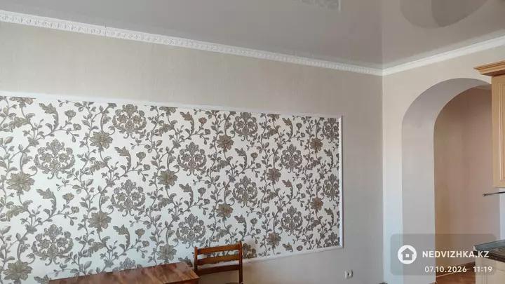 2-комнатная квартира, этаж 8 из 9, 67 м², фотография 2