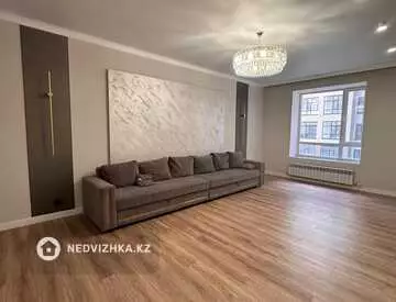 3-комнатная квартира, этаж 3 из 10, 94 м², миниатюра 1