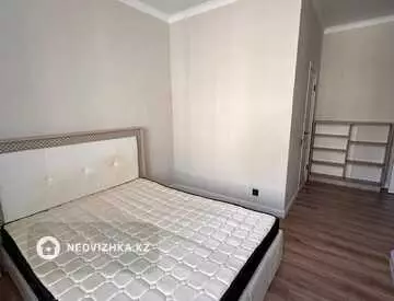 3-комнатная квартира, этаж 3 из 10, 94 м², миниатюра 3