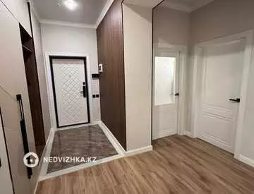 3-комнатная квартира, этаж 3 из 10, 94 м², миниатюра 5