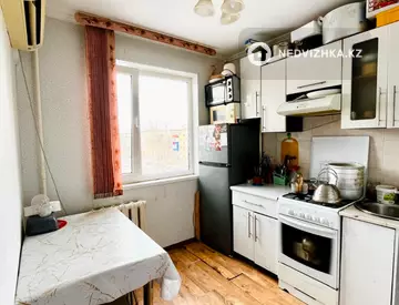 2-комнатная квартира, этаж 4 из 5, 44 м², миниатюра 2
