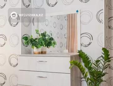2-комнатная квартира, этаж 2 из 9, 55 м², На длительный срок, миниатюра 2
