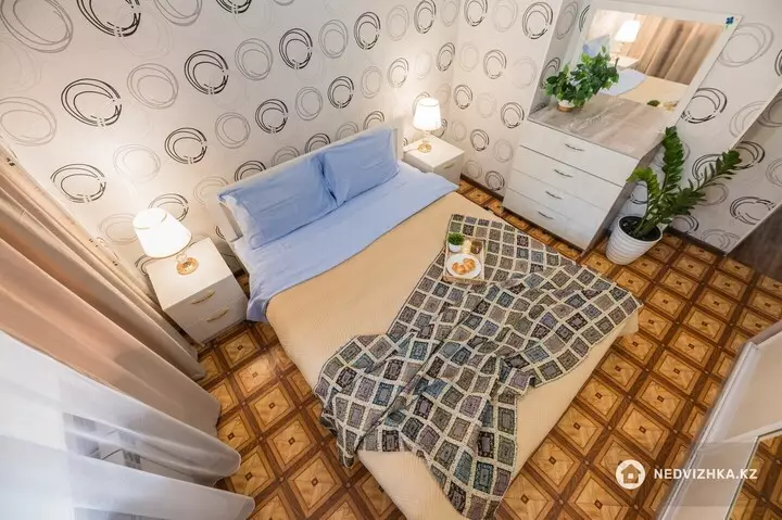 2-комнатная квартира, этаж 2 из 9, 55 м², На длительный срок