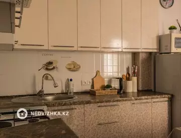 2-комнатная квартира, этаж 2 из 9, 55 м², На длительный срок, миниатюра 12