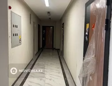 2-комнатная квартира, этаж 12 из 15, 52 м², миниатюра 5