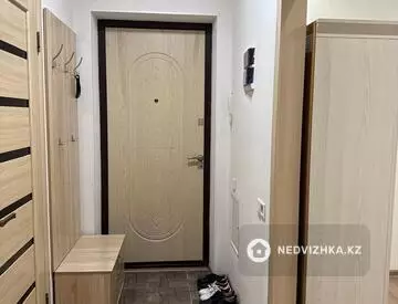 1-комнатная квартира, этаж 2 из 9, 40 м², миниатюра 1