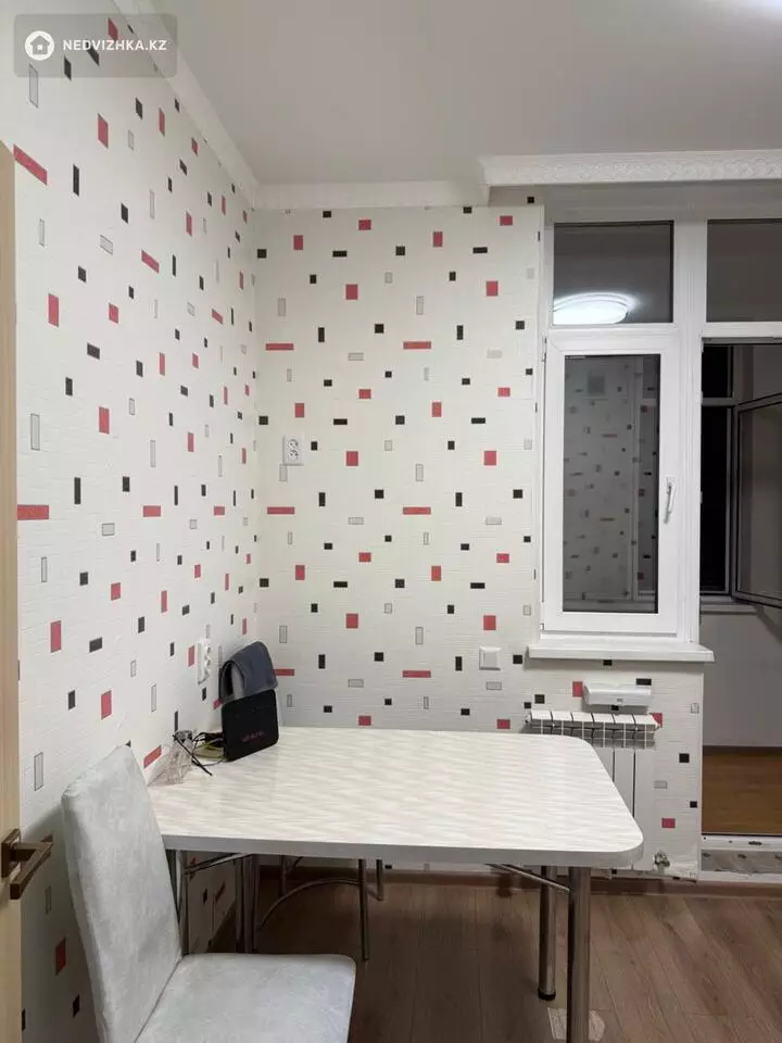 1-комнатная квартира, этаж 2 из 9, 40 м², фотография 4