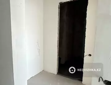 3-комнатная квартира, этаж 9 из 9, 86 м², миниатюра 5