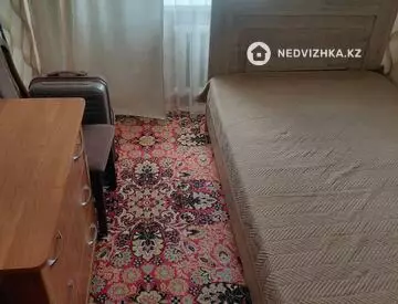 4-комнатная квартира, этаж 4 из 5, 5 м²