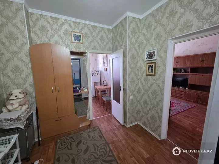 1-комнатная квартира, этаж 4 из 9, 40 м², На длительный срок, фотография 3