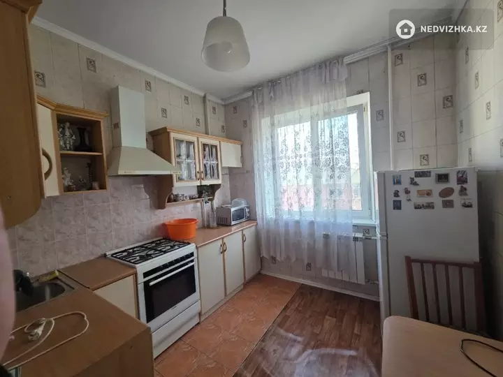 1-комнатная квартира, этаж 4 из 9, 40 м², На длительный срок