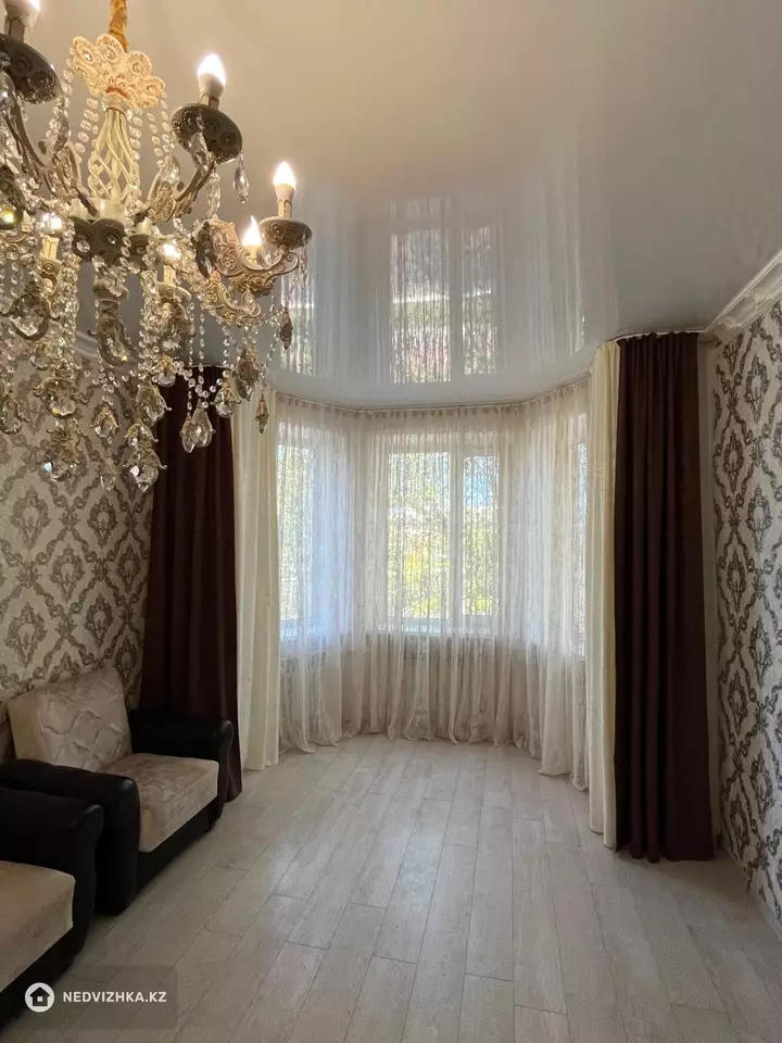 3-комнатная квартира, этаж 3 из 3, 72 м²
