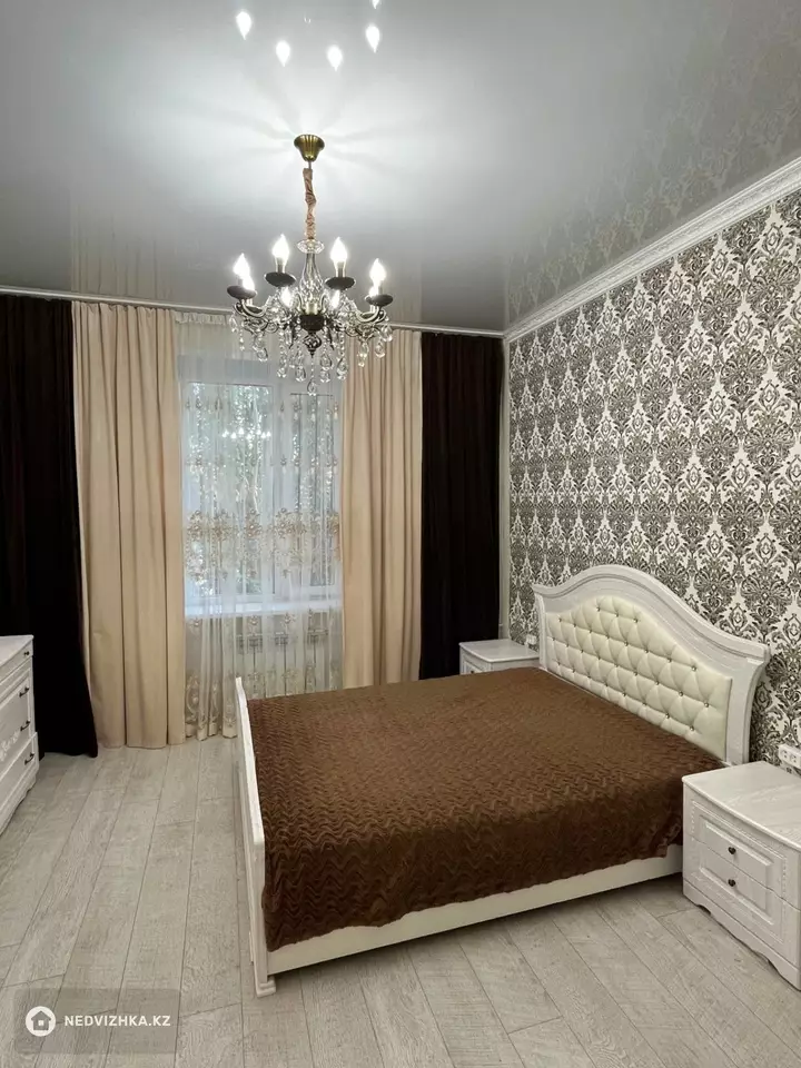 3-комнатная квартира, этаж 3 из 3, 72 м², фотография 2