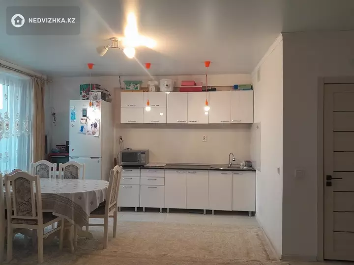 2-комнатная квартира, этаж 2 из 10, 47 м²