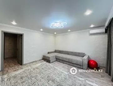4-комнатная квартира, этаж 3 из 9, 80 м²