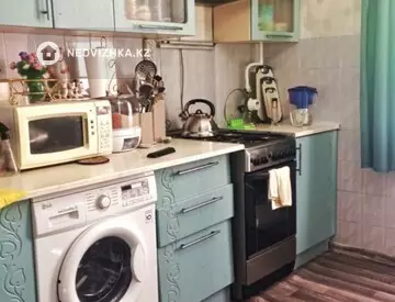 2-комнатная квартира, этаж 9 из 10, 52 м², миниатюра 8