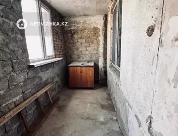 2-комнатная квартира, этаж 1 из 5, 48 м²