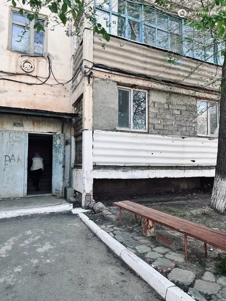 2-комнатная квартира, этаж 1 из 5, 48 м², фотография 3