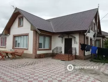 6-комнатная часть дома, 9.6 соток, 256 м², миниатюра 1