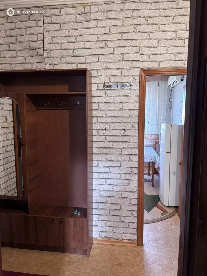 1-комнатная квартира, этаж 9 из 9, 38 м², На длительный срок, фотография 2