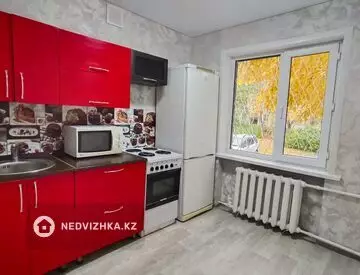 1-комнатная квартира, этаж 1 из 5, 32 м², миниатюра 2