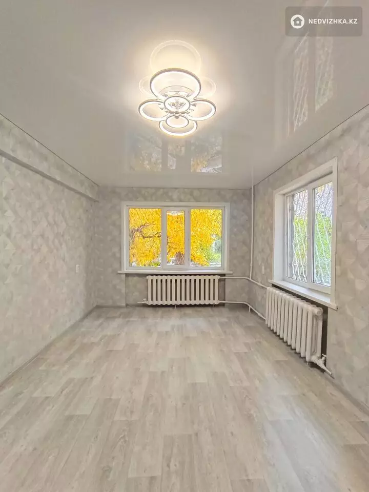 1-комнатная квартира, этаж 1 из 5, 32 м²