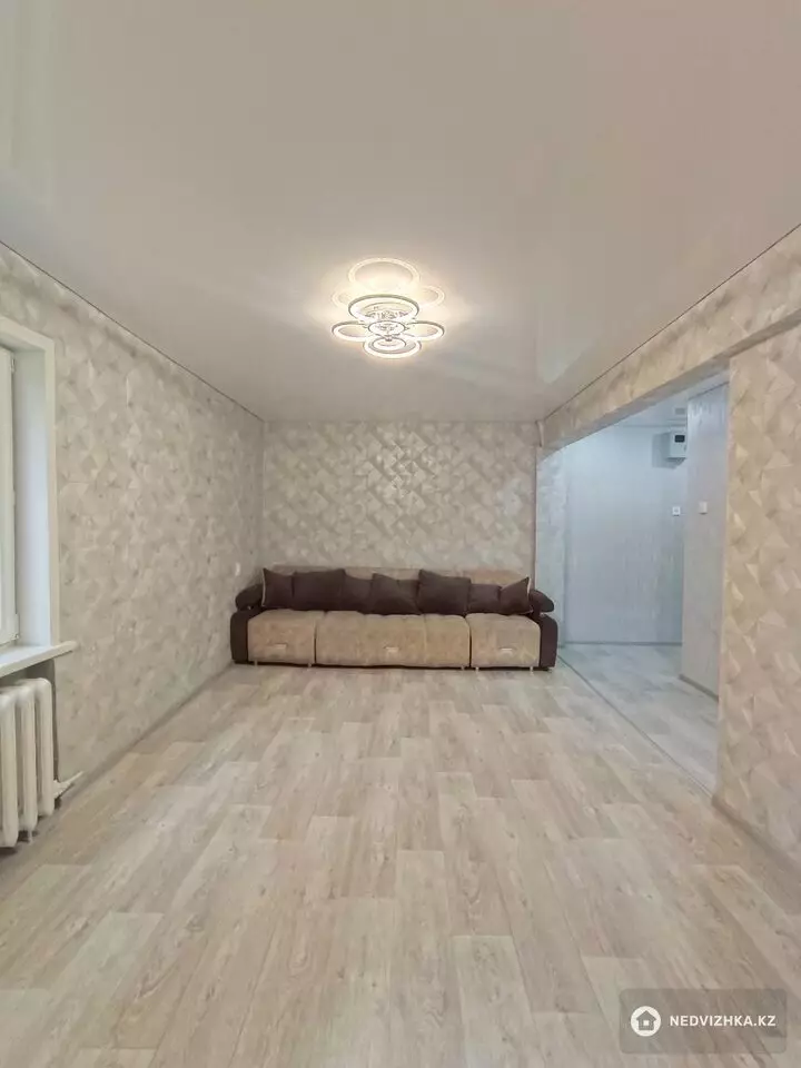 1-комнатная квартира, этаж 1 из 5, 32 м², фотография 5