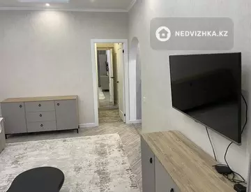 1-комнатная квартира, этаж 3 из 9, 42 м², На длительный срок, миниатюра 2