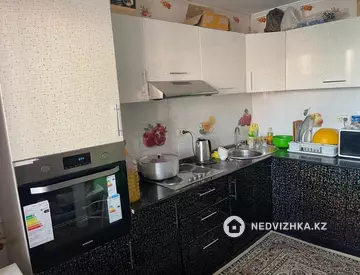 2-комнатная квартира, этаж 2 из 5, 66 м², миниатюра 4