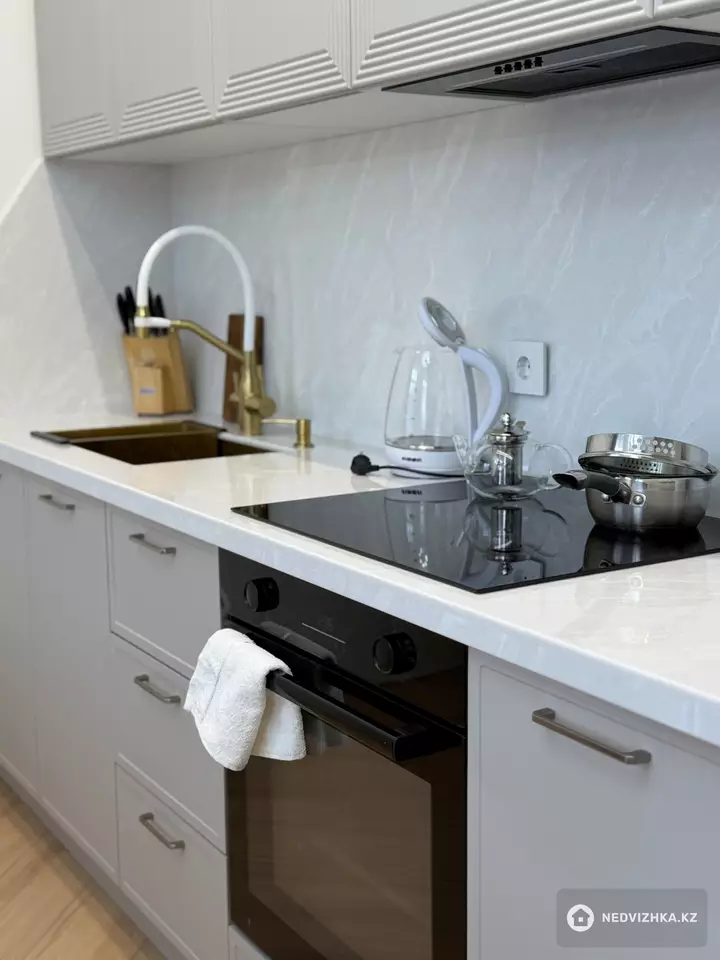 2-комнатная квартира, этаж 8 из 9, 54 м², Посуточно, фотография 5