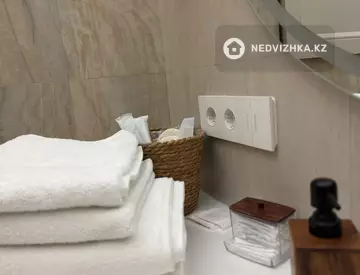 2-комнатная квартира, этаж 8 из 9, 54 м², Посуточно, миниатюра 10
