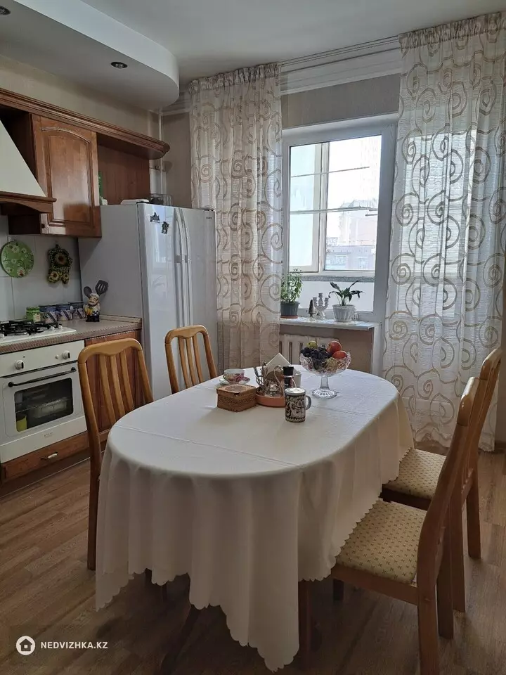 3-комнатная квартира, этаж 5 из 5, 88 м², фотография 4