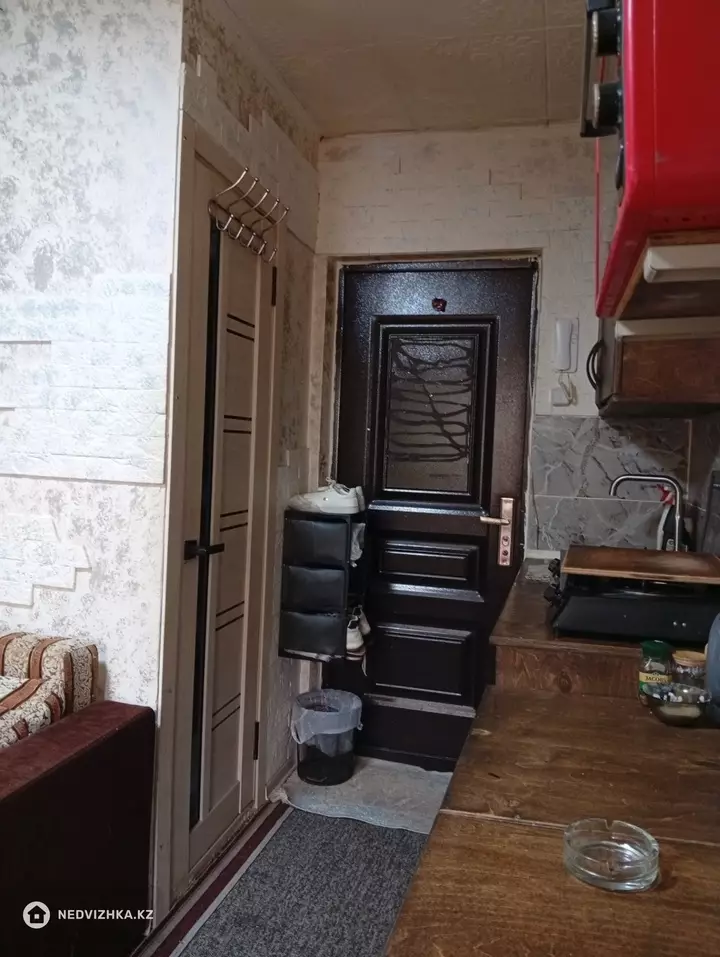 1-комнатная квартира, этаж 2 из 4, 13 м², фотография 2