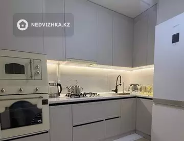 2-комнатная квартира, этаж 1 из 4, 60 м², миниатюра 1