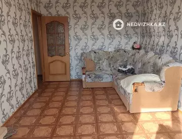 3-комнатная квартира, этаж 8 из 9, 63 м², миниатюра 1
