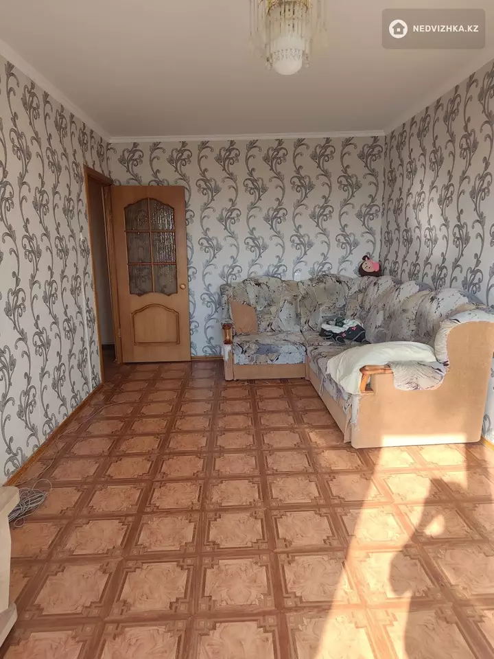 3-комнатная квартира, этаж 8 из 9, 63 м²