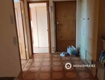 3-комнатная квартира, этаж 8 из 9, 63 м², миниатюра 3