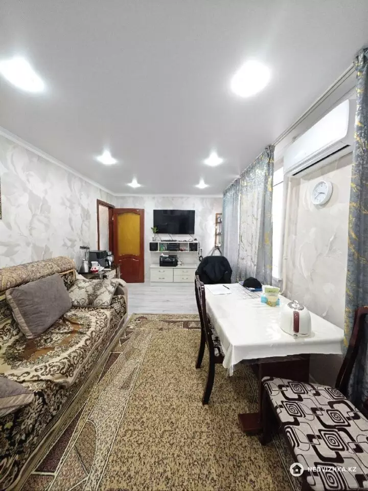 4-комнатная квартира, этаж 3 из 5, 80 м², фотография 4