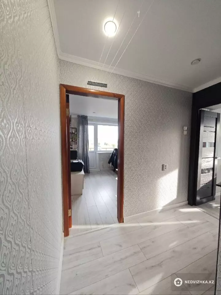 4-комнатная квартира, этаж 3 из 5, 80 м², фотография 5